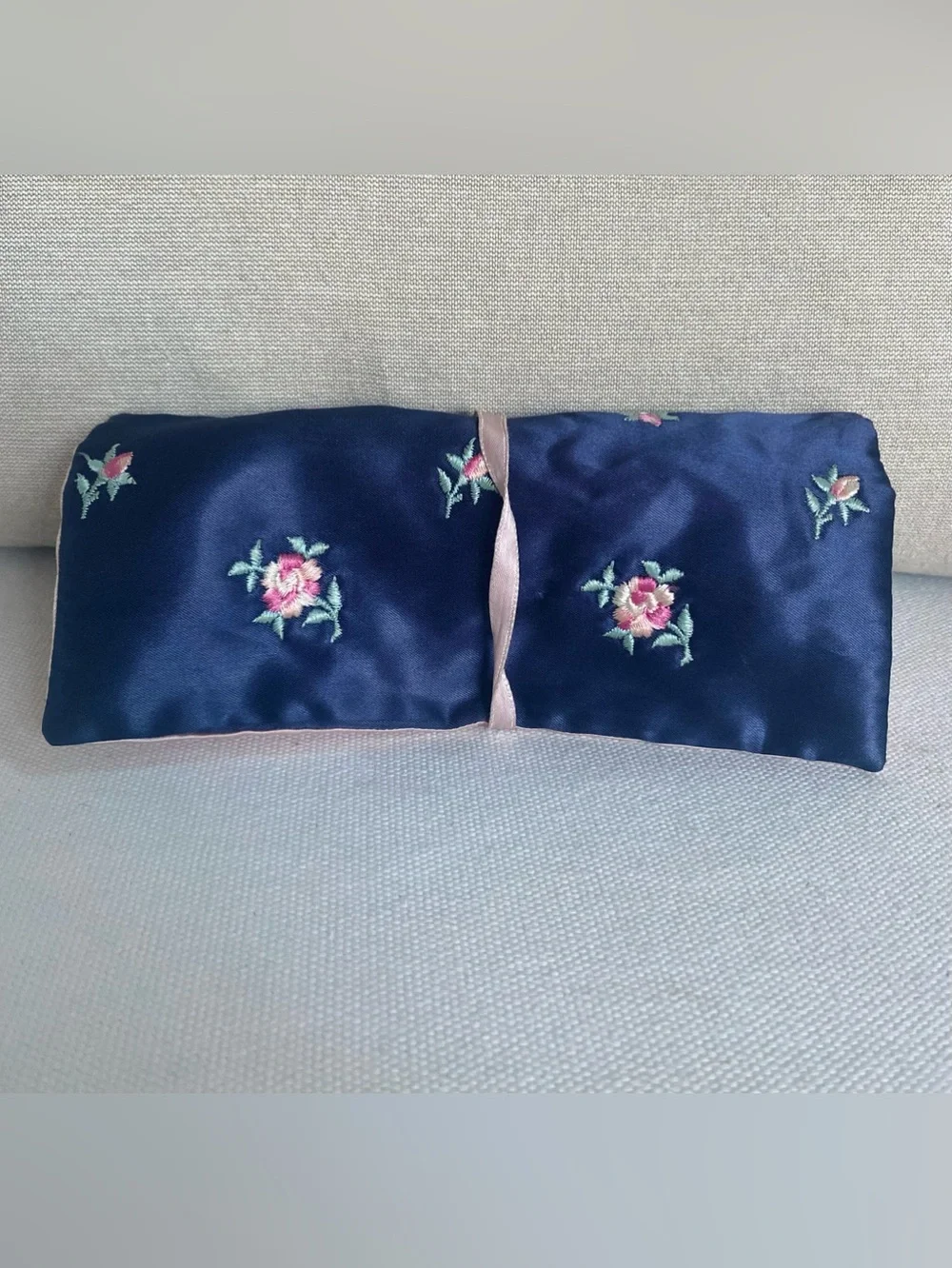 VTG Jewelry Roll Travel Case Pink Navy Pink Satin Embroidered Rose Buds Ribbon